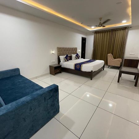Clover Inn Udaipur Exterior photo